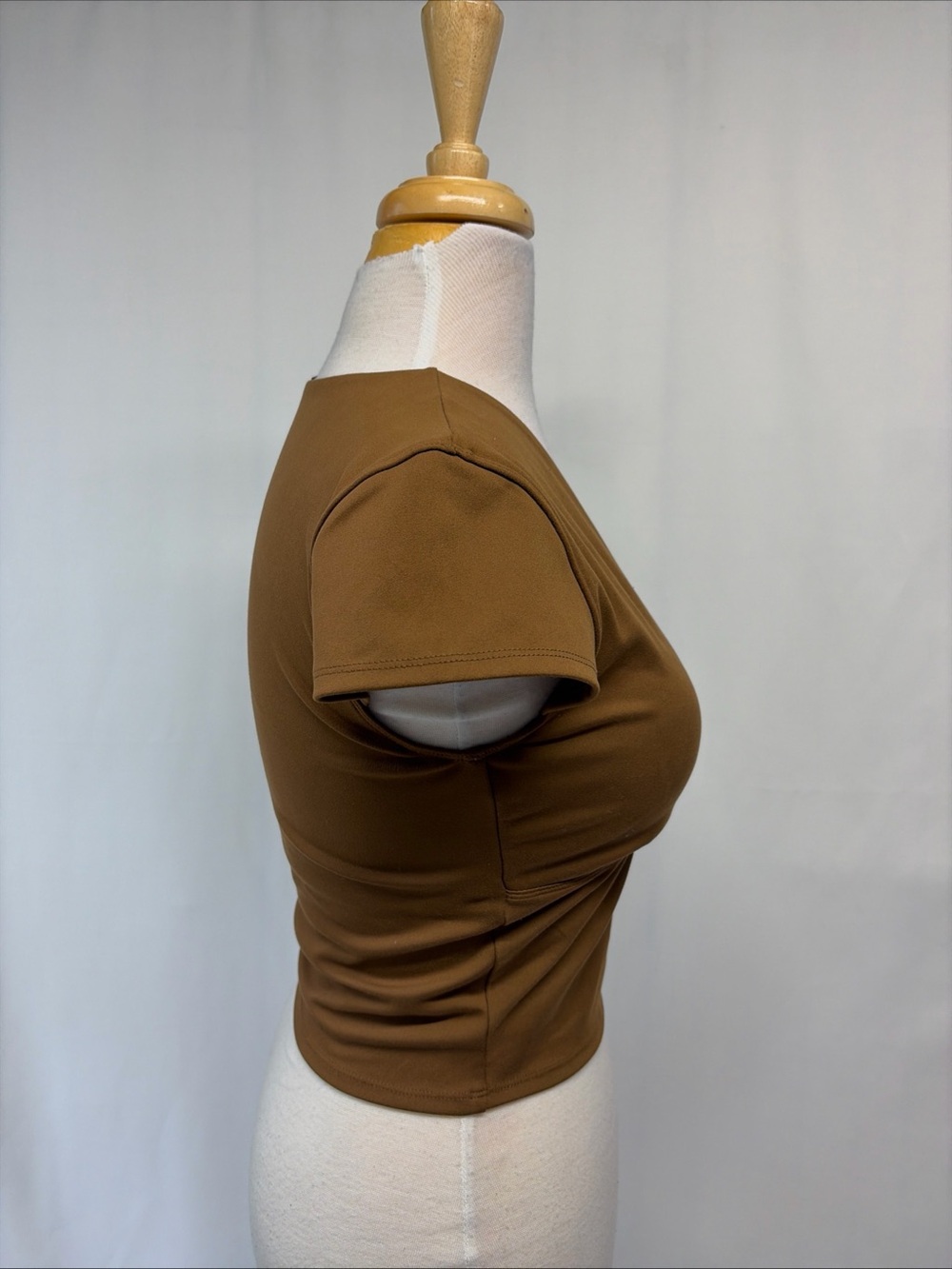 Sincerely Jules Active Women Sz Small Brown Crop Top V-Neck Capped Sleeve - Picture 8 of 11